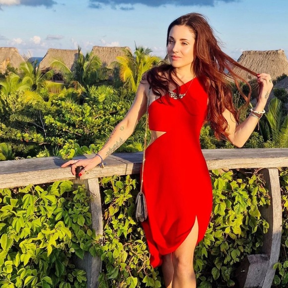 Meet your Posher, Jessie - Picture 1 of 2